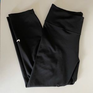 Nike One Dri-Fit Crop Leggings - L